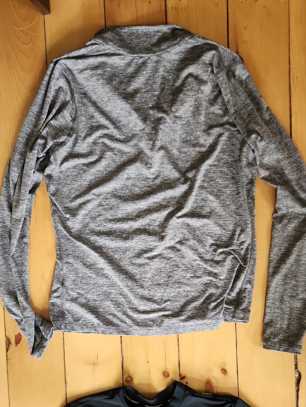 Nike Gray Heather Dri Fit Quarter‑Zip Pullover - Picture 6 of 6
